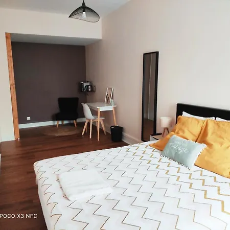 157m2, 4 Chambres, 4 Salles De Bains, 2 Wc, Hypercentre Apartmán *